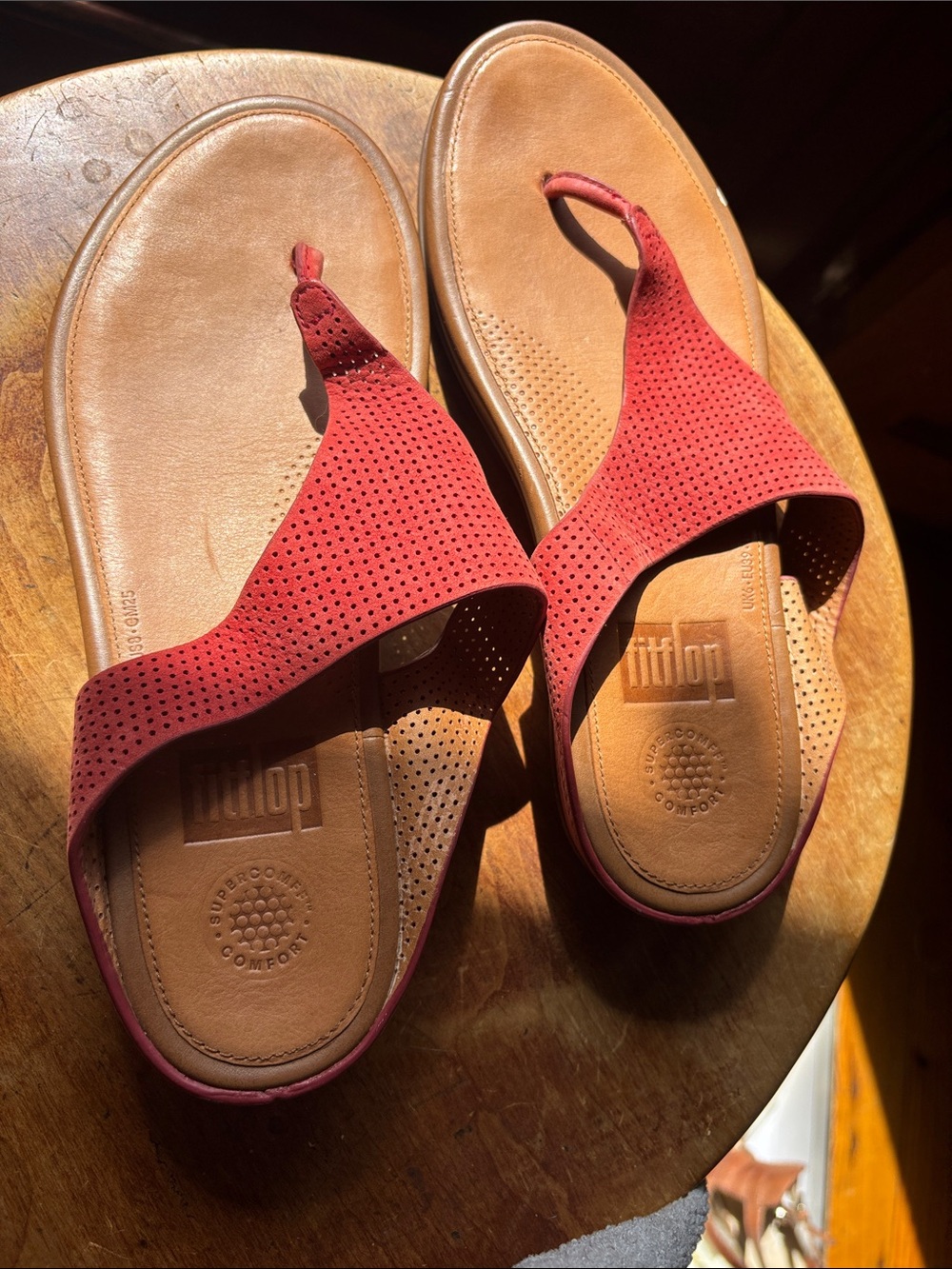 Fitflop Women's Red Suede Perforated Thong Sandals